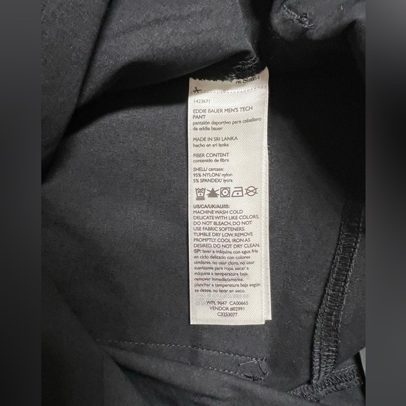 EDDIE BAUER Men’s Navy blue flat front pants size 34/32. - Picture 9 of 12